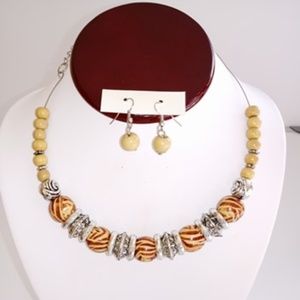 Handmade Fashion Jewelry: Necklace + Earrings